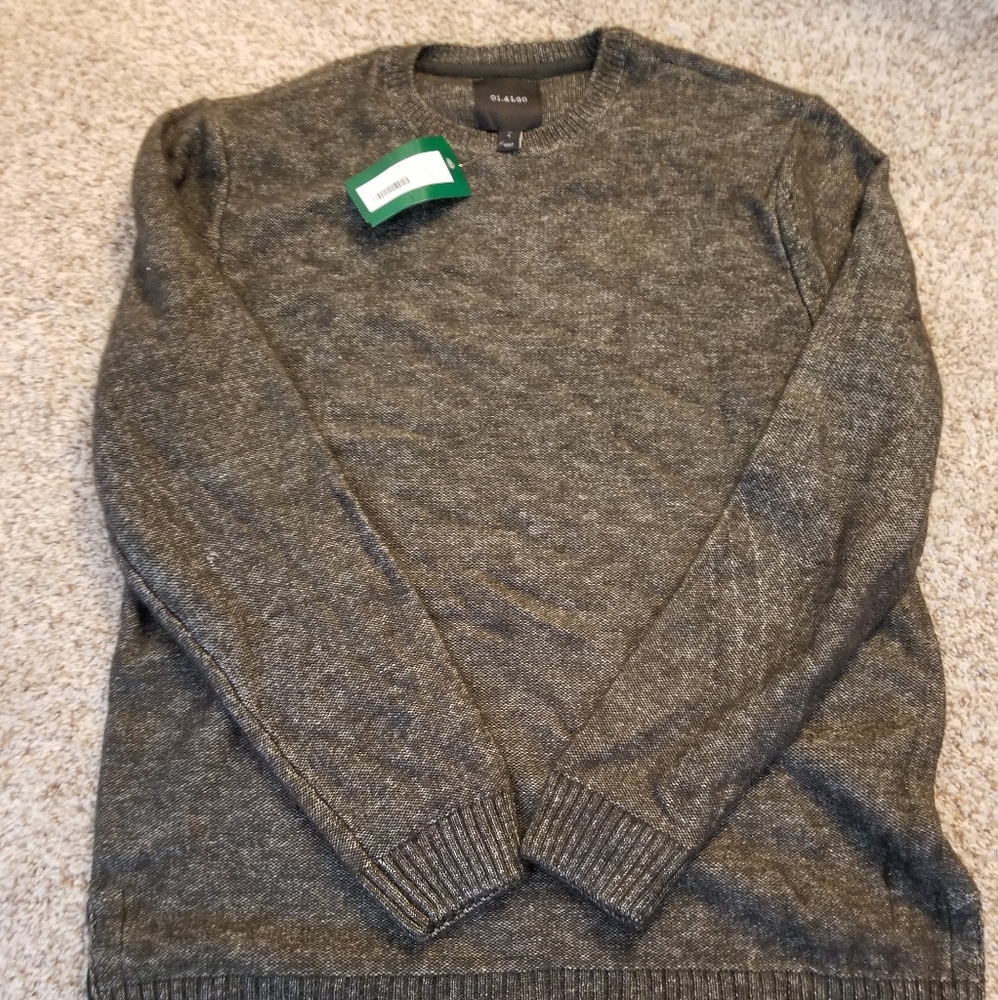 Crewneck sweater